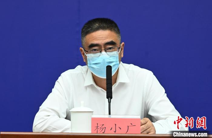 成都市政府副秘書長(zhǎng)、市衛(wèi)健委主任楊小廣。　安源 攝