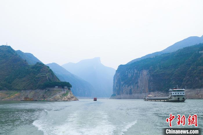 一場巡河“找茬”行動(dòng)，何以巡出碧水東流的長江？
