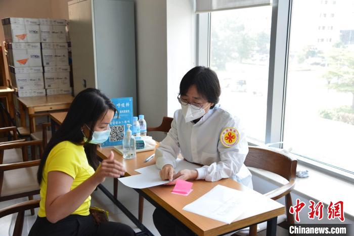 活動現(xiàn)場?！∮嘞娆B 攝