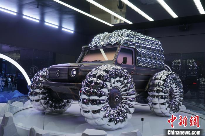 圖為梅賽德斯-奔馳和時尚品牌盟可睞(Moncler)共同設(shè)計的“Project MONDO G”。　劉旭 攝