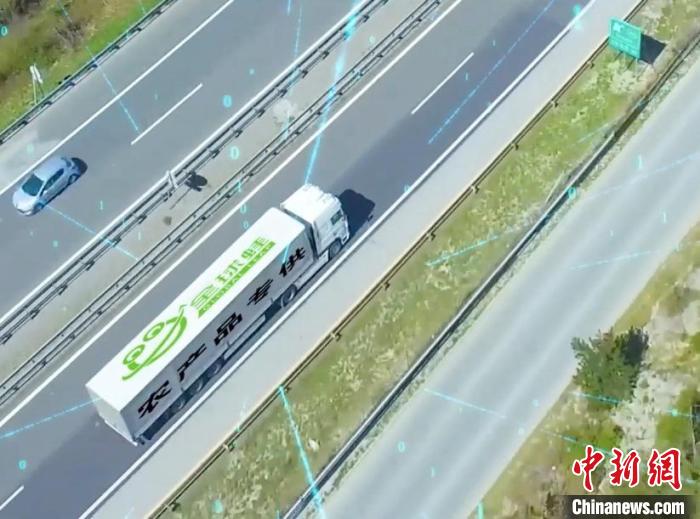 線上一鍵下單，實(shí)體門店本地配送，實(shí)現(xiàn)“即買即送”，“即時零售”將訂單在電商平臺、實(shí)體門店連接在一起?！∶捞睾眉瘓F(tuán)供圖