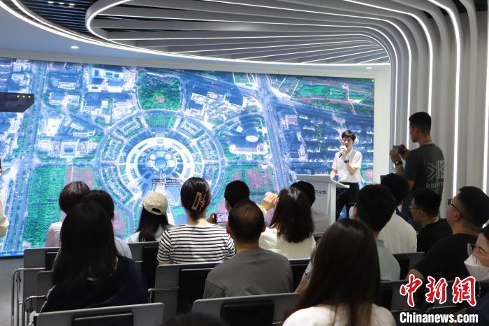 數(shù)字地球技術(shù)應(yīng)用講解?！≈锌菩菆D供圖