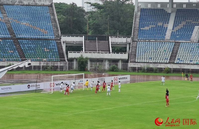 中國臺北隊門前風(fēng)聲鶴唳。人民網(wǎng)記者 李秉新攝