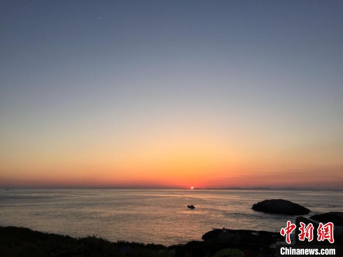 浙江海域一景?！×植?攝