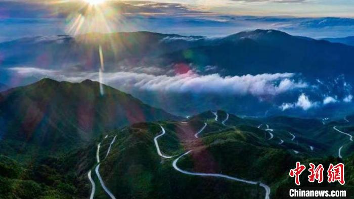 湖南城步苗族自治縣地處湘西南苗疆要區(qū)?！〕遣娇h委宣傳部 供圖