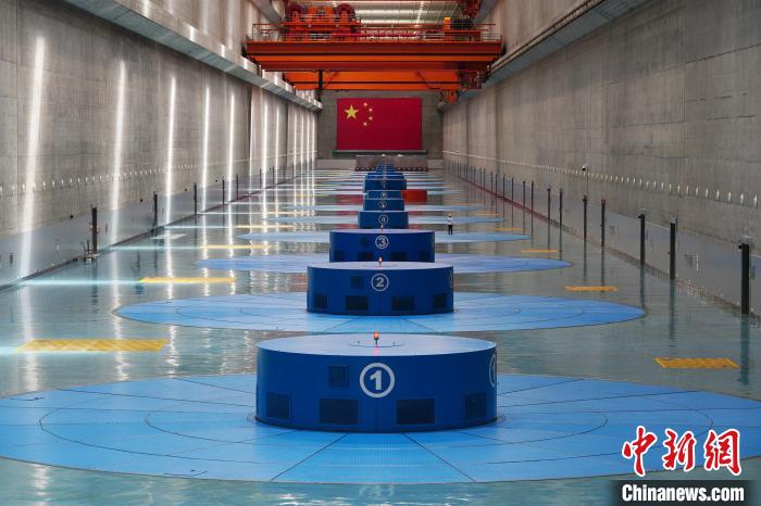 三峽左岸電廠。　陳旋 攝
