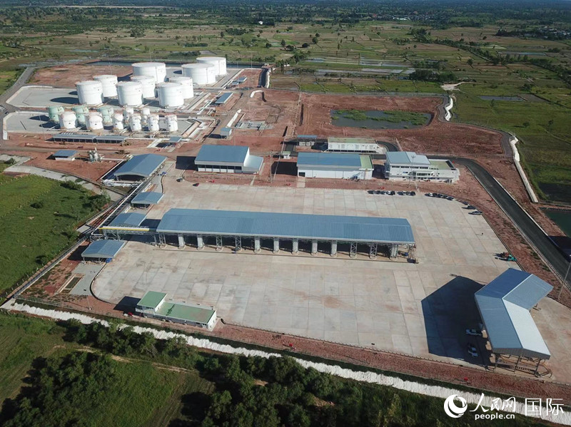 泰國(guó)東北部成品油管道項(xiàng)目終端罐區(qū)。人民網(wǎng)記者 孫廣勇攝