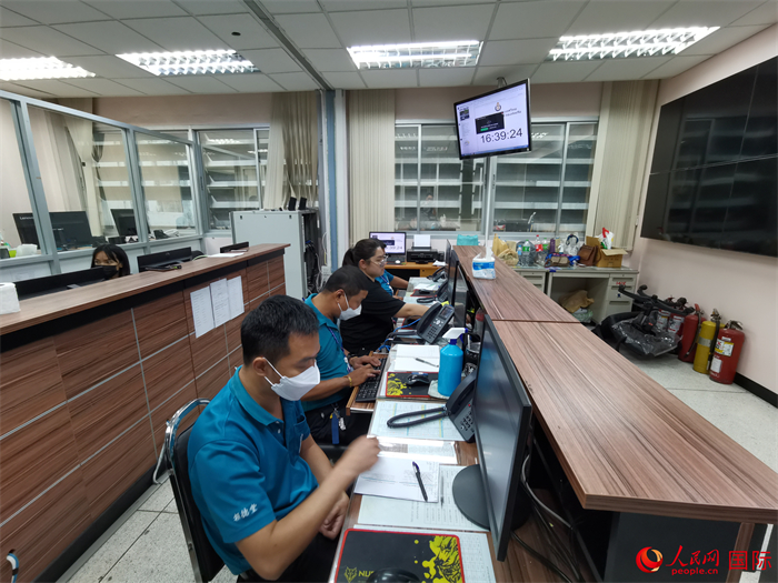 “曼谷無線電中心”工作現(xiàn)場。人民網(wǎng)記者 白元琪攝