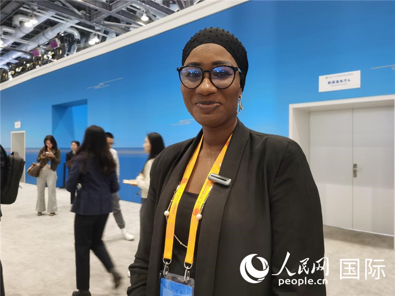 塞內(nèi)加爾塞內(nèi)網(wǎng)記者阿瓦·法耶接受人民網(wǎng)采訪。 人民網(wǎng) 孫鴻宇攝