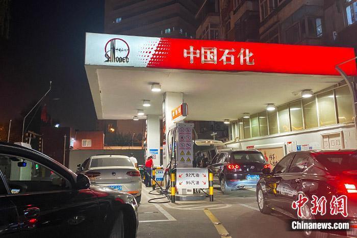 資料圖：加油站。 中新財經(jīng) 葛成 攝