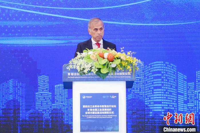 聯(lián)合國駐華協(xié)調(diào)員常啟德發(fā)表演講。