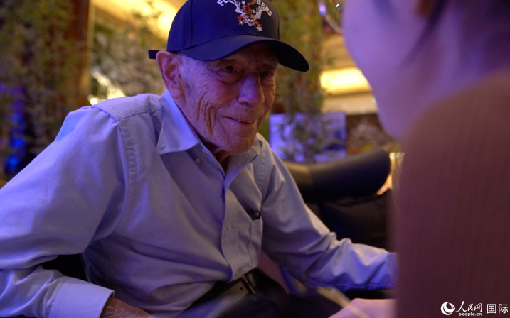 飛虎隊老兵哈里·莫耶接受人民網(wǎng)專訪。 人民網(wǎng) 張文捷攝