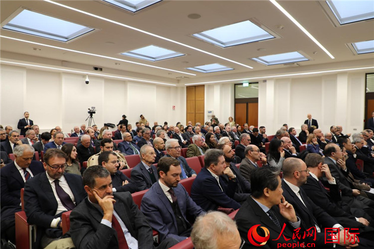 會議現(xiàn)場。人民網(wǎng)記者 謝亞宏攝