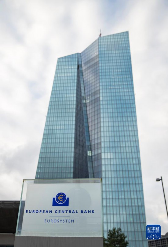 這是12月14日在德國(guó)法蘭克福拍攝的歐洲央行大樓。新華社記者 張帆 攝