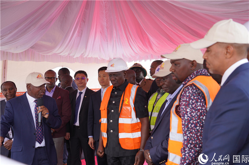 開工儀式現(xiàn)場。人民網(wǎng)記者 黃煒鑫攝