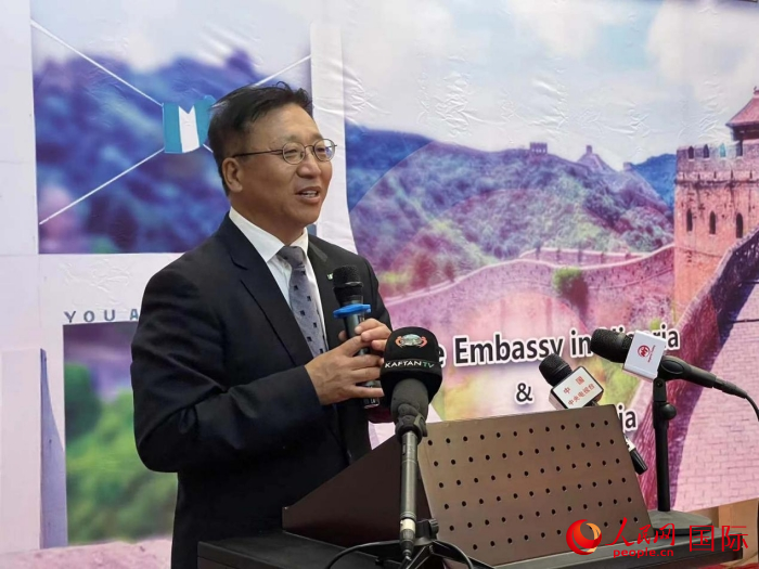 中國駐尼日利亞大使崔建春發(fā)表主旨演講。人民網(wǎng)記者 姜宣攝