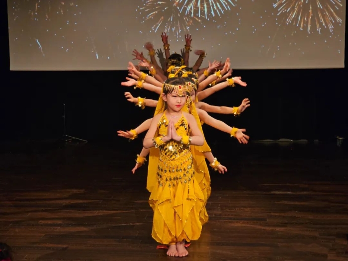 舞蹈《千手觀音》。中國駐瑞典大使館供圖。