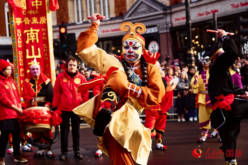 倫敦新春慶典現(xiàn)場。人民網(wǎng) 郭錦標(biāo)、楊浩鵬攝