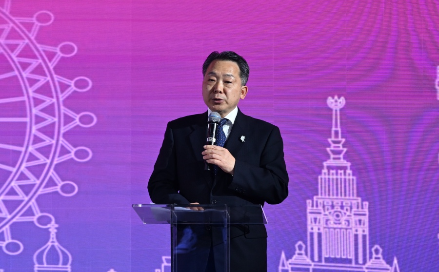 1.中國人民對(duì)外友好協(xié)會(huì)副會(huì)長袁敏道在第四屆“中俄青年同走友誼路”活動(dòng)上致辭。主辦方供圖