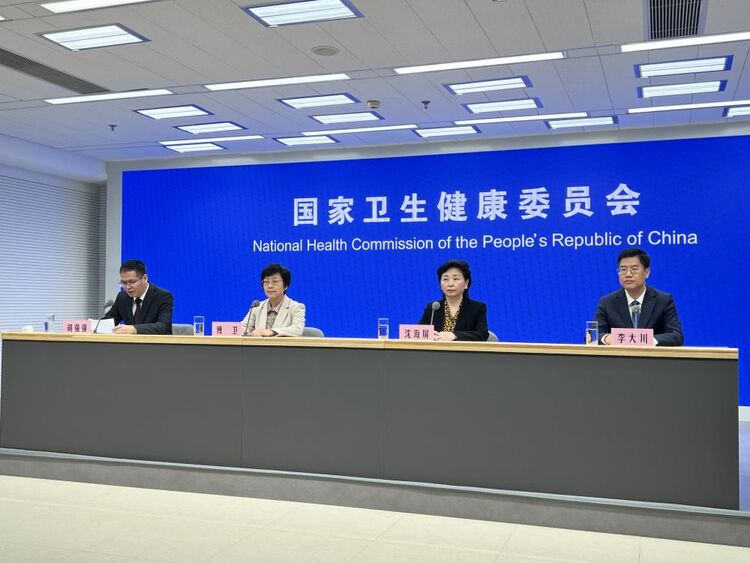 新華全媒+｜加強(qiáng)兒童?？?改善醫(yī)療服務(wù)——2024年醫(yī)療和婦幼健康這樣發(fā)力