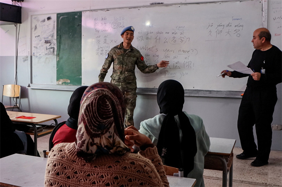 漢語班授課現(xiàn)場。瞿發(fā)統(tǒng)攝