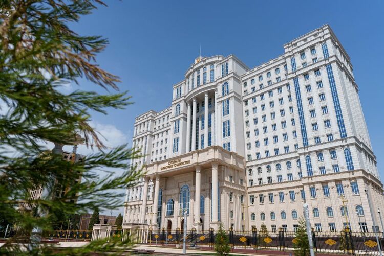 第1視點(diǎn)丨這兩座大樓，見證著中塔友誼