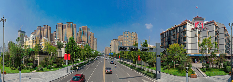 臨汾中大街五一路口。