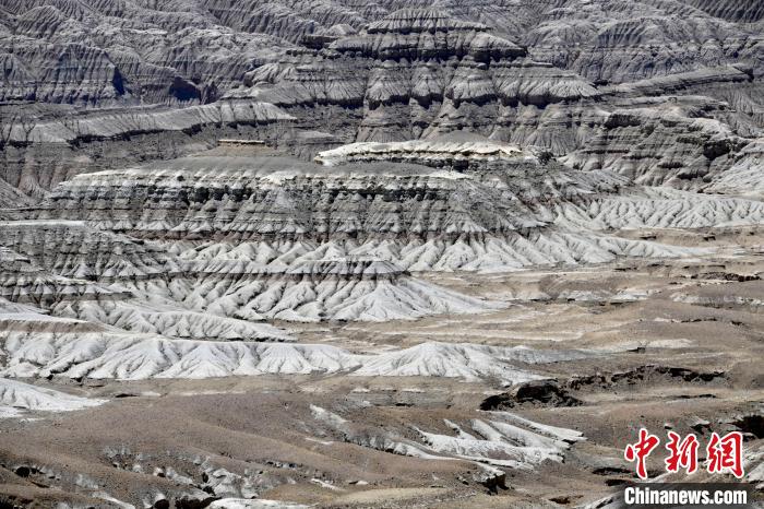 4月5日，西藏阿里札達(dá)土林?！±盍?攝