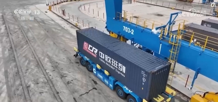 便企服務實打?qū)?為企業(yè)“出海”保駕護航 經(jīng)濟發(fā)展“添”動力