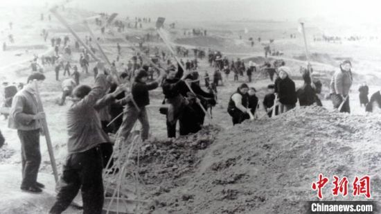 圖為開山治水。(資料圖) 青海省水利廳 供圖