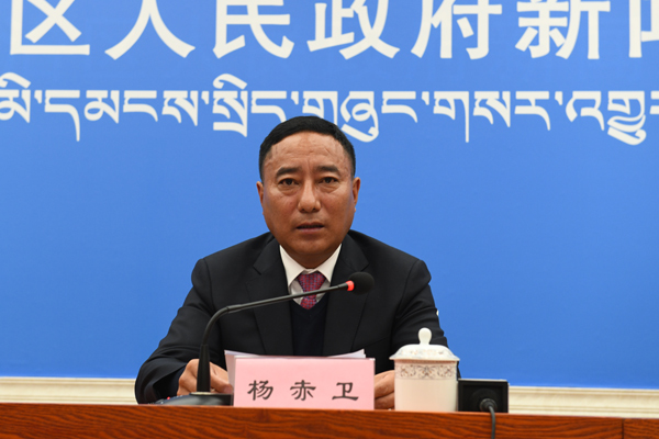 楊赤衛(wèi) 林芝市常委、政府副市長(zhǎng).JPG