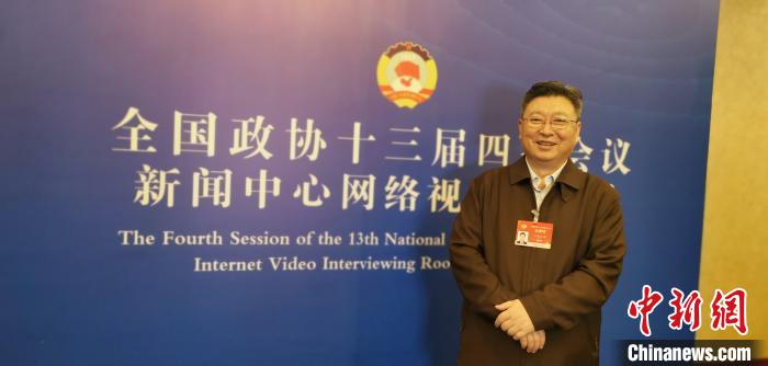 圖為全國政協(xié)委員、青海省統(tǒng)戰(zhàn)部部長(zhǎng)公保扎西。受訪者供圖