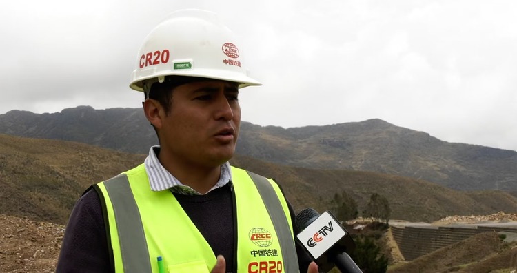 資訊有故事丨秘魯安第斯國家公路項目 “為當?shù)孛癖娦藿ㄐ腋:陀颜x之路”