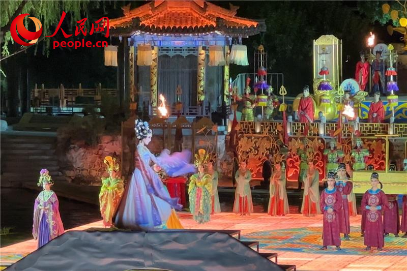 《長恨歌》演出現(xiàn)場。人民網(wǎng)記者 李志強攝