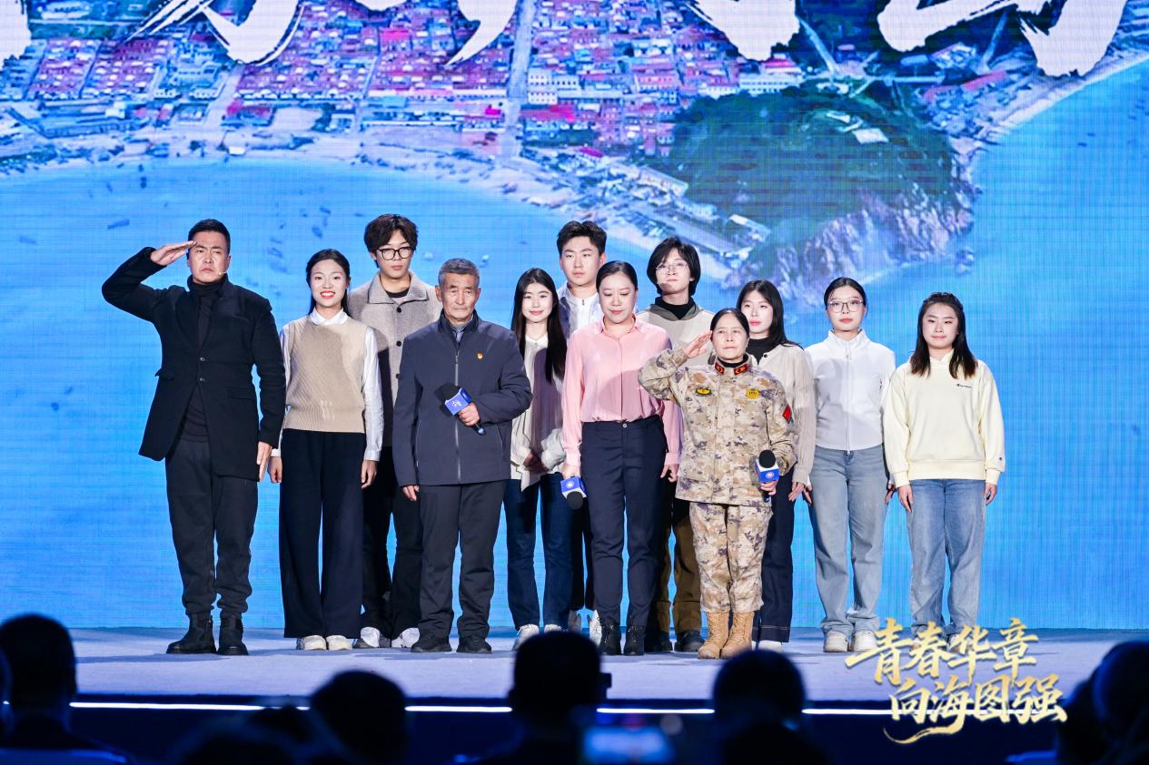 那志東、王仕花、王加輝、秦芳共同講述“平凡中的堅守”。主辦方供圖
