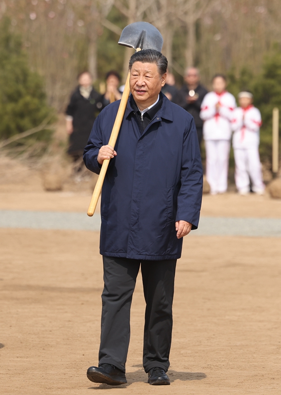 2024年4月3日，習(xí)近平總書記來到北京市通州區(qū)潞城鎮(zhèn)參加首都義務(wù)植樹活動。