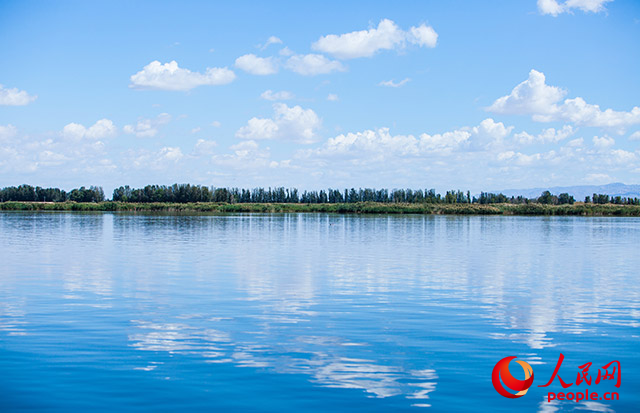 烏梁素海風(fēng)景秀美。人民網(wǎng) 孟佳澍攝