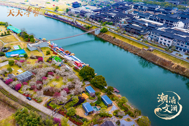 2025年2月17日，浙江紹興，嵊州市越劇小鎮(zhèn)和濕地公園梅花盛開。