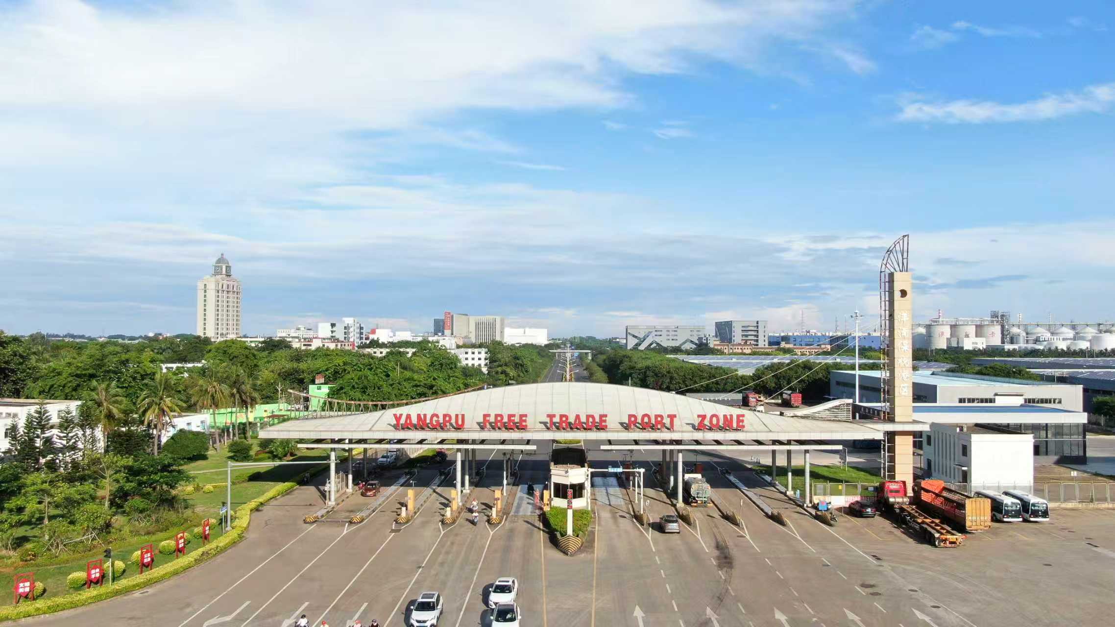 洋浦保稅港區(qū)。人民網(wǎng)記者 符武平攝