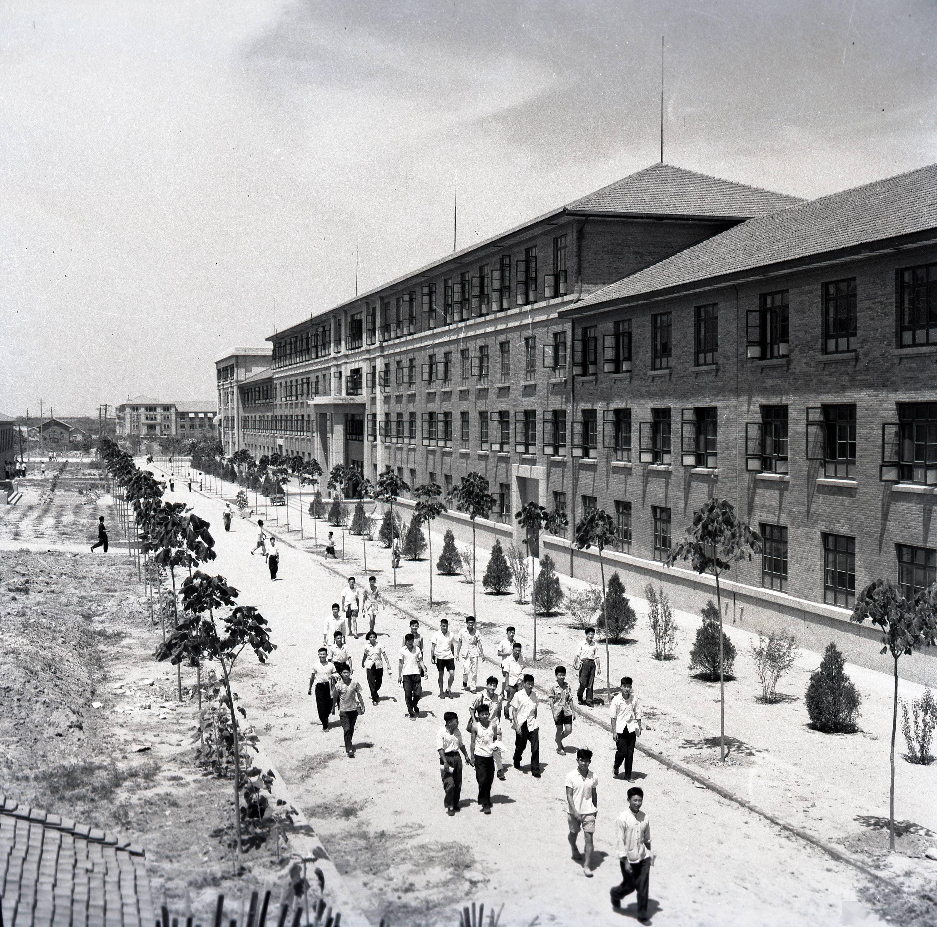 1959年拍攝的西遷后的交通大學(xué)校園一景（資料照片）。