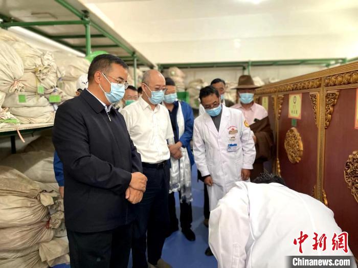 青海：“花式”取經(jīng)，傳承應(yīng)用多項中藏醫(yī)適宜技術(shù)