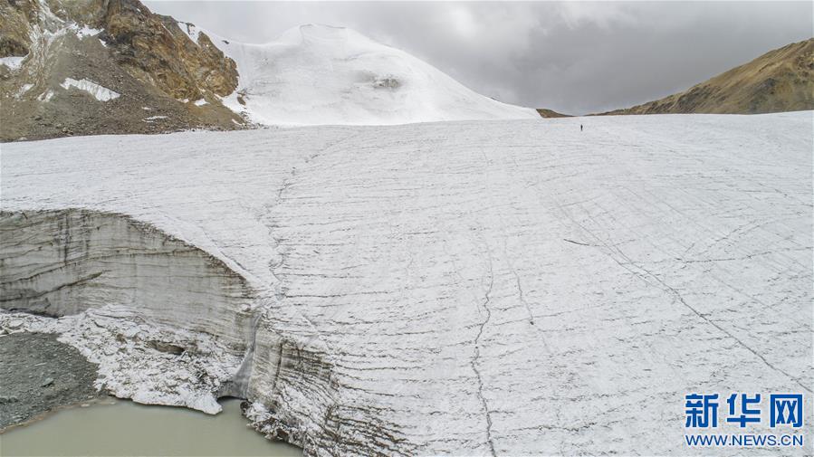 (美麗中國(guó))(1)走進(jìn)廓瓊崗日冰川公園