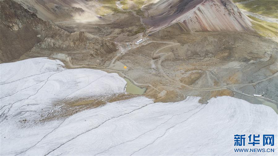 (美麗中國(guó))(7)走進(jìn)廓瓊崗日冰川公園