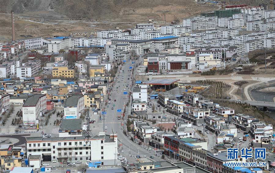 (玉樹抗震救災(zāi)10周年·圖文互動(dòng))(2)探訪云端街市——記三江源頭活力新城玉樹