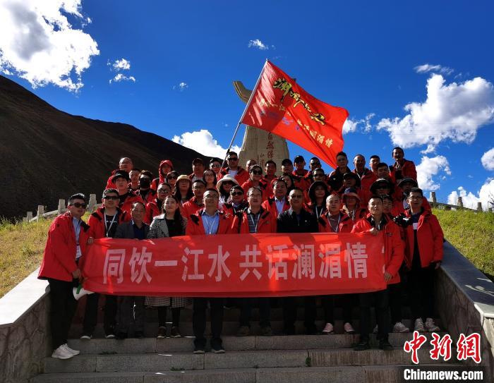 2020瀾湄萬里行:中外媒體青海玉樹首站采訪點(diǎn)贊發(fā)展成就
