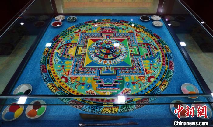 圖為藏醫(yī)藥佛壇城。　馬銘言 攝