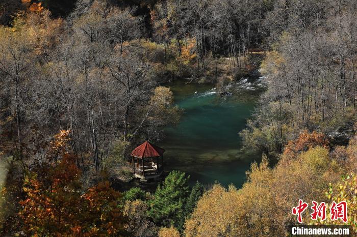 松坪溝風(fēng)光。　劉通 攝