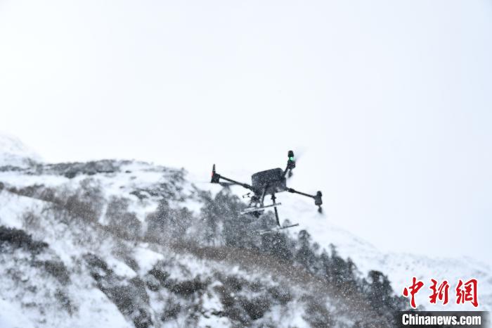 圖為無人機檢跡。　靳河新 攝