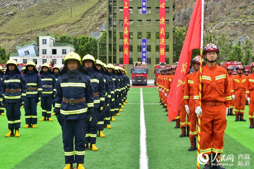 誓師大會(huì)現(xiàn)場(chǎng)。人民網(wǎng) 李海霞攝