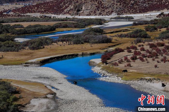 資料圖為拉薩市墨竹工卡縣境內(nèi)的美景?！∝暩聛硭?攝